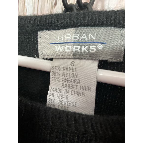 NWT 90’s Urban Works Beaded Sweater Size Small Angora Blend - Picture 7 of 8